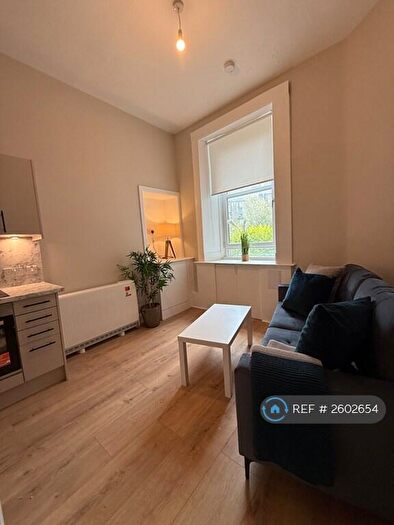 2 Bedroom Flat To Rent In Roslea Drive, Glasgow, G31