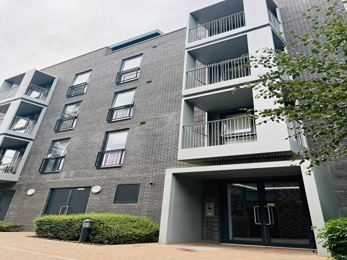 3 Bedroom Flat To Rent In Carnarvon Court, Stanmore Place, Stanmore, HA7