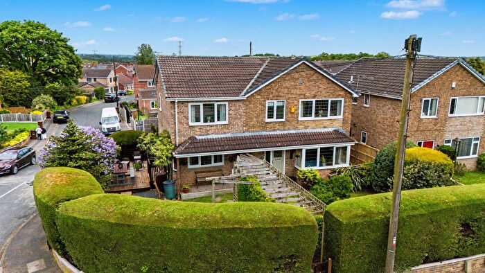 5 Bedroom Detached House For Sale In Storrs Hill Road, Ossett, WF5
