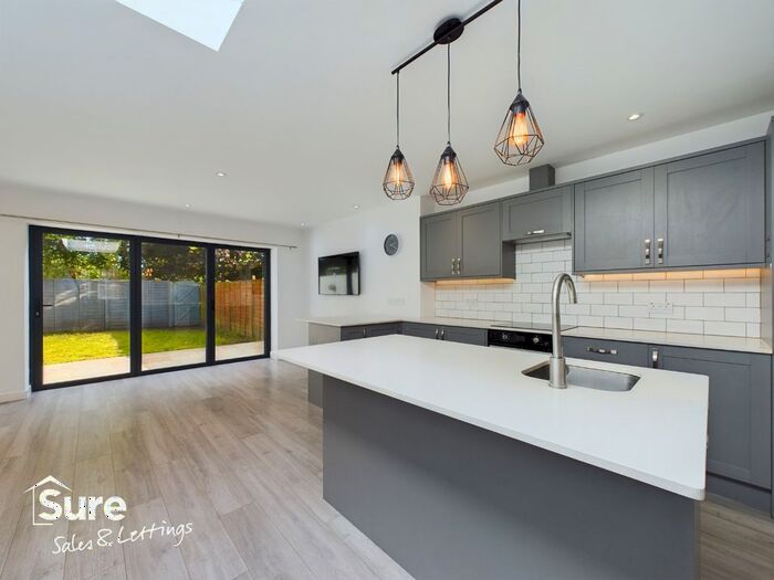 3 Bedroom Terraced House To Rent In Tanners Hill, Abbots Langley, Hertfordshire, WD5