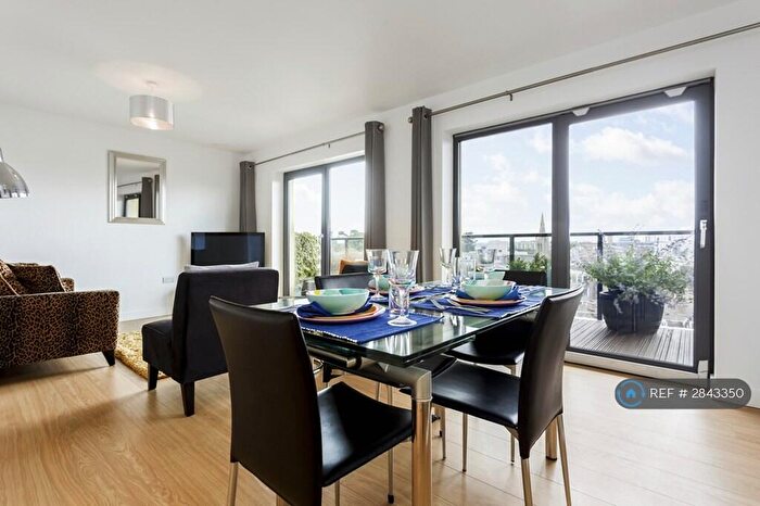 2 Bedroom Flat To Rent In Madeira Road, Bournemouth, BH1