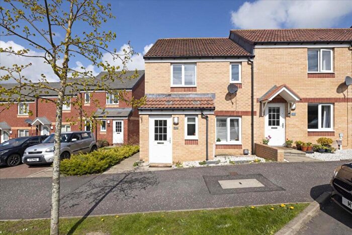 3 Bedroom End Of Terrace House For Sale In Aspen Drive, Gorebridge, EH23