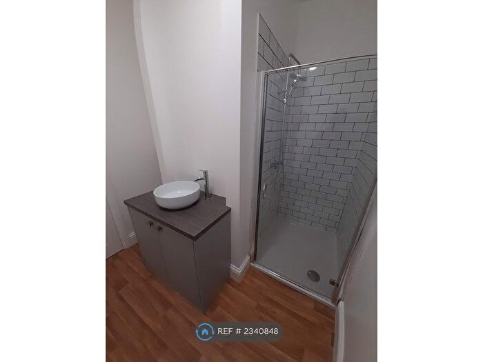 2 Bedroom Terraced House To Rent In Oddfellow Street, Morley, Leeds, LS27