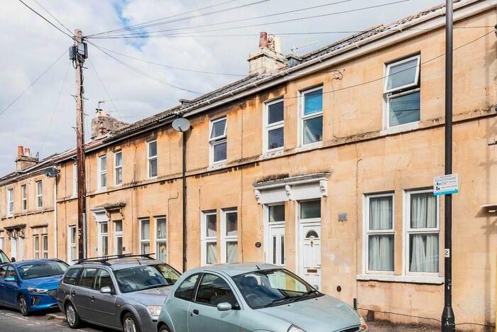 4 Bedroom Terraced House To Rent In Caledonian Road, Bath, BA2