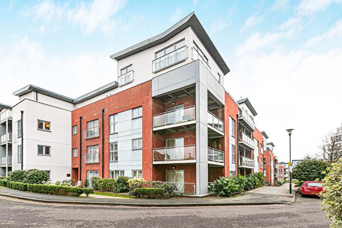 2 Bedroom Flat For Sale In Charrington Place, St Albans, AL1