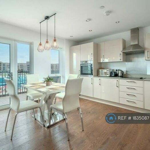 2 Bedroom Flat To Rent In Sharleston Court, Barking, IG11