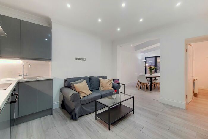 1 Bedroom Flat To Rent In Hogarth Road, London, SW5