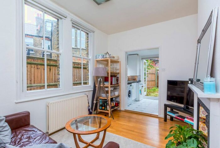 1 Bedroom Flat To Rent In Antrobus Road, Chiswick, London, W4