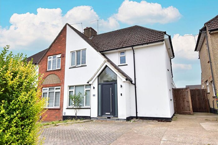 3 Bedroom Semi-Detached House For Sale In Langley Lane, Abbots Langley, WD5