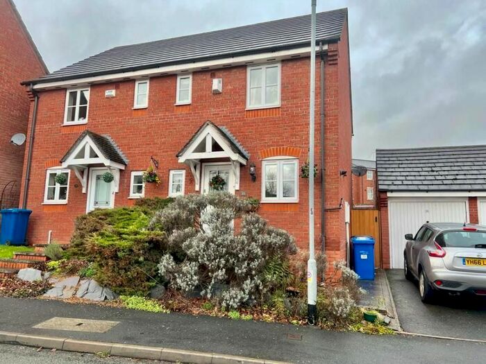 2 Bedroom Semi-Detached House To Rent In Selwyn Road, Burntwood WS7