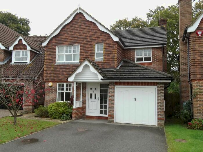 4 Bedroom Detached House To Rent In The Oaks, Burgess Hill, RH15