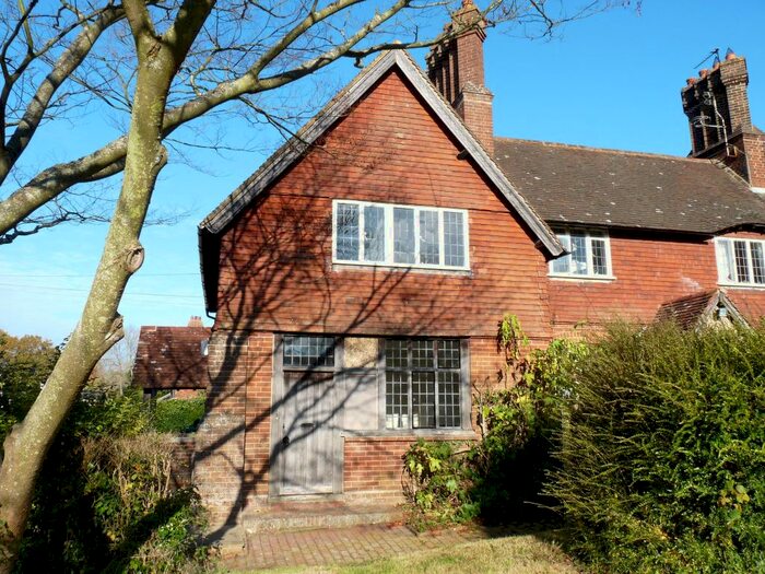 3 Bedroom Cottage To Rent In Cow Lane, Mark Beech, Edenbridge, TN8