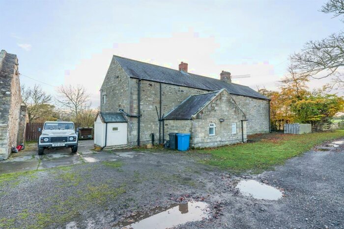 4 Bedroom Farm House To Rent In Newton Park, Mitford, NE61