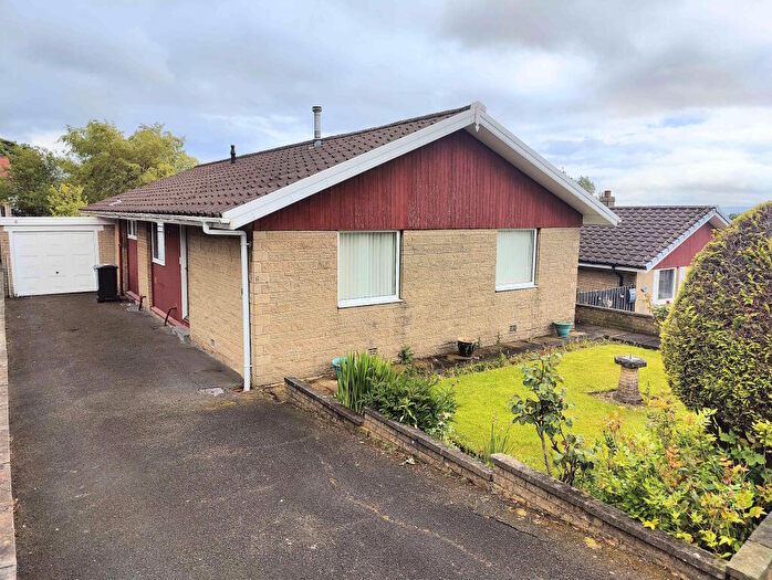 3 Bedroom Detached Bungalow For Sale In Guild Way, Warley, Halifax, HX2