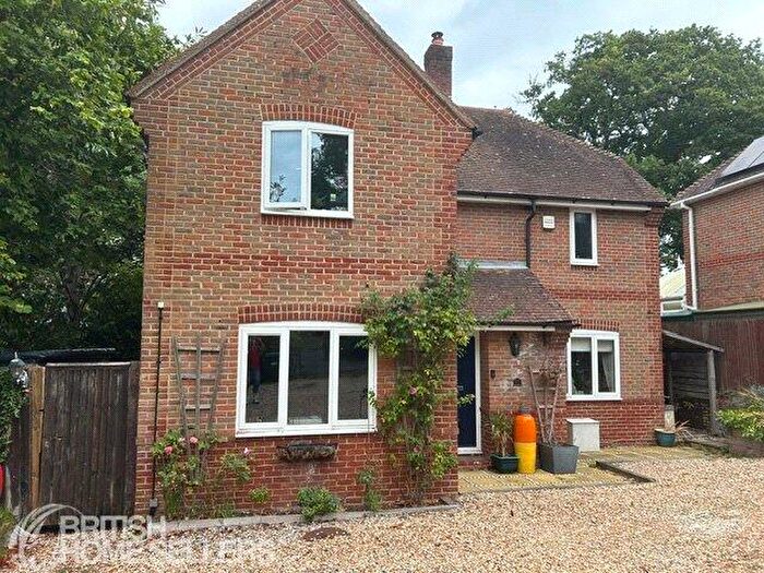 4 Bedroom Detached House For Sale In Fairview Close, Hythe, Southampton, Hampshire, SO45