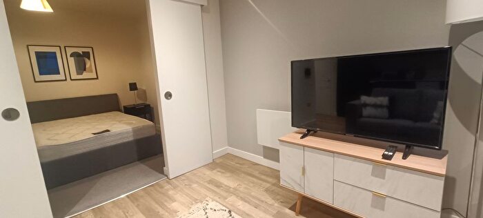 1 Bedroom Flat To Rent In Seymour Grove, Old Trafford, Manchester, M16