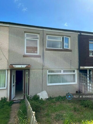 3 Bedroom Terraced House To Rent In Strathy Close, Reading, RG30