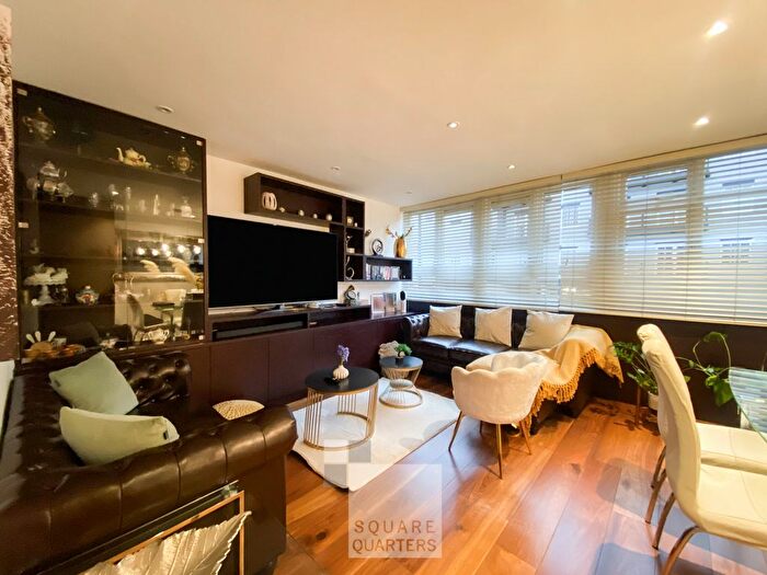 3 Bedroom Maisonette To Rent In Anchor House, Old Street, EC1V