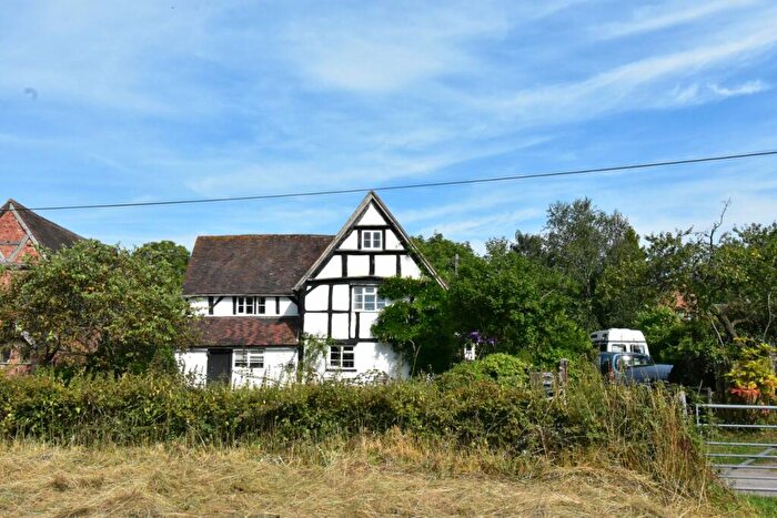 3 Bedroom Detached House For Sale In Haw Bridge, Tirley, Gloucester, GL19