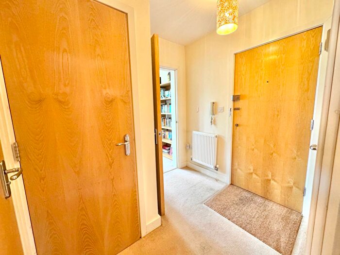 1 Bedroom Flat For Sale In Mariners Wharf, Newhaven, BN9