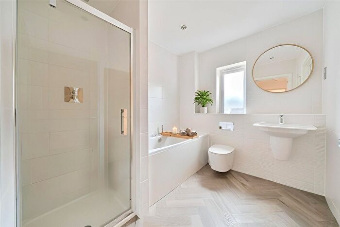 4 Bedroom Detached House For Sale In Exeter, Devon, EX2