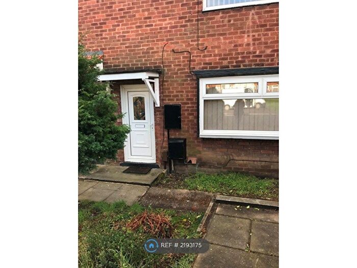 2 Bedroom Semi-Detached House To Rent In Larkfield Avenue, Salford, M38