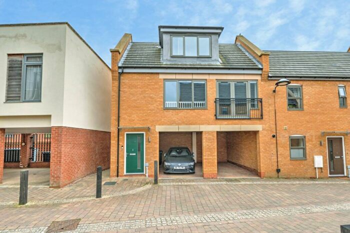 1 Bedroom Mews For Sale In Strobel Mews, Upton, Northampton, Northamptonshire, NN5