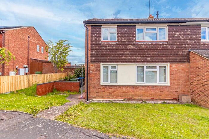 3 Bedroom End Of Terrace House For Sale In Mill Close, Southam, CV47