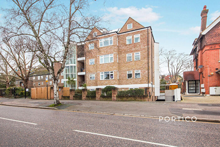 2 Bedroom Parking To Rent In Hermon Hill, London, E11