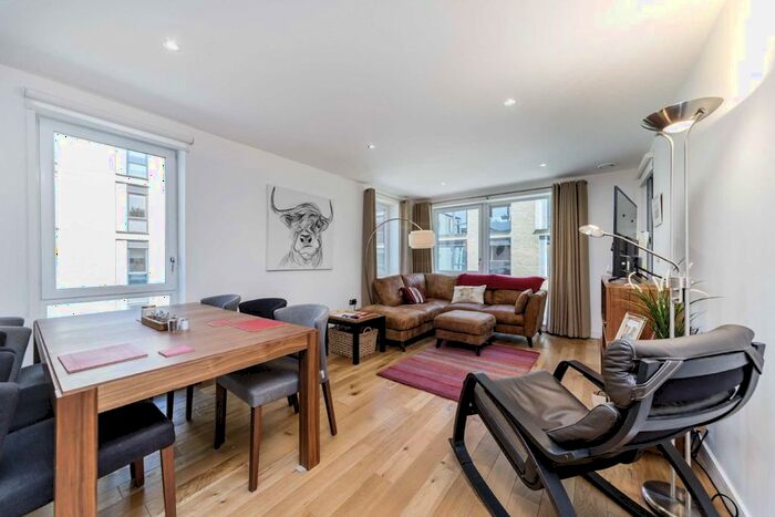 2 Bedroom Flat To Rent In Eltringham Street, London, SW18