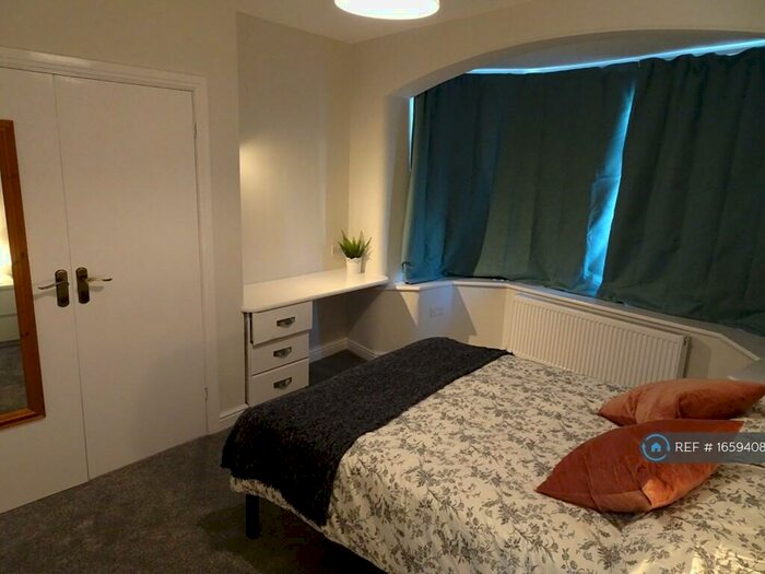 1 Bedroom Flat To Rent In Richmond Grove, Manchester, M13