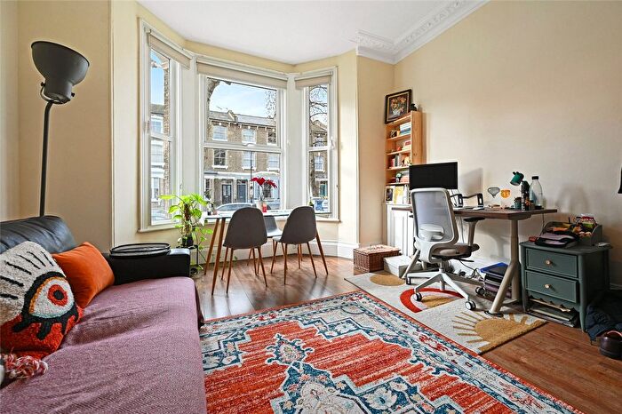 1 Bedroom Flat To Rent In Loftus Road, London, W12