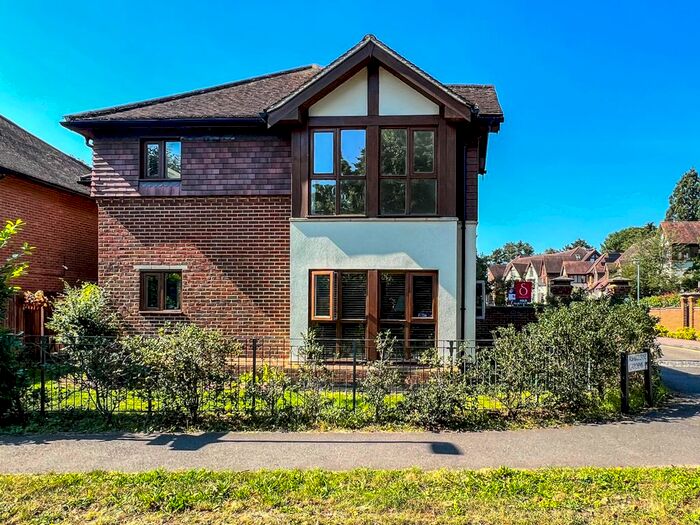 2 Bedroom Flat To Rent In Ashbourne Gardens, Hertford, SG13