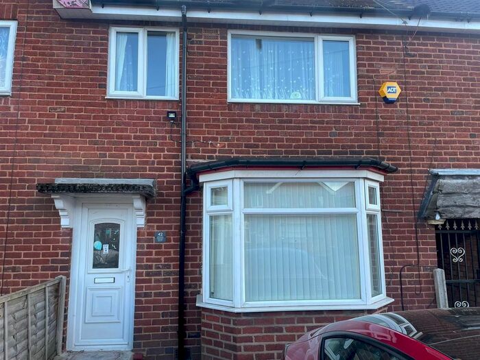 3 Bedroom Property To Rent In Gracemere Crescent, Hall Green, Birmingham, B28
