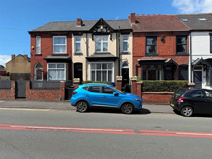 3 Bedroom Terraced House For Sale In Long Lane, Halesowen, West Midlands, B62