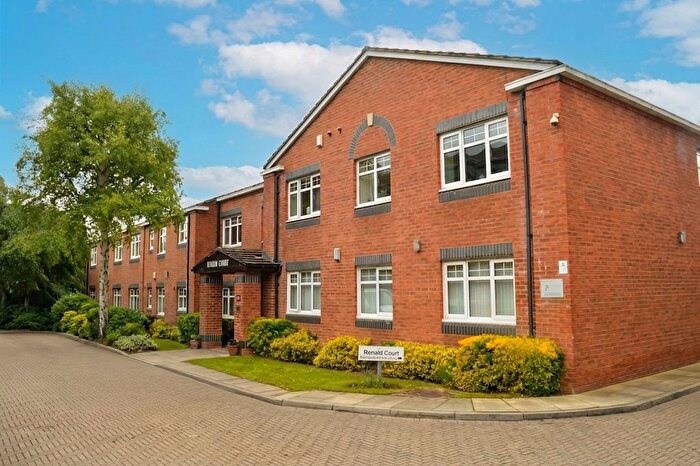 1 Bedroom Flat For Sale In Ronald Court, Clarendon Park, Leicester, LE2