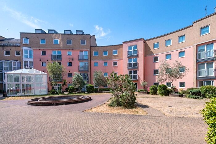 2 Bedroom Flat For Sale In Wooldridge Close, Feltham, TW14