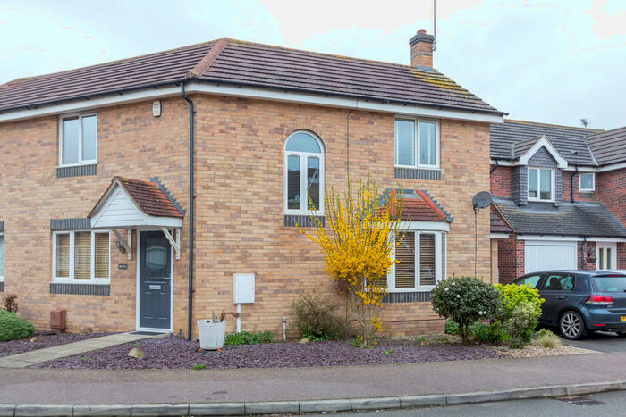 3 Bedroom Semi-Detached House To Rent In Goodwin Close, Wellingborough, NN8