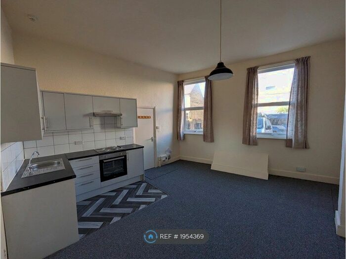 1 Bedroom Flat To Rent In Richmond Road, Ramsgate, CT11