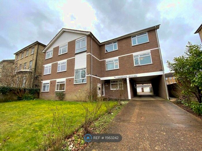 2 Bedroom Flat To Rent In Gareth House, Surbiton, KT5