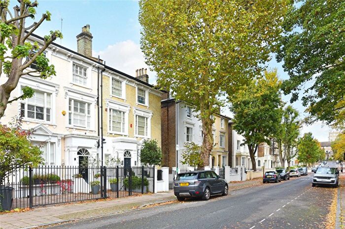 2 Bedroom Flat To Rent In Marlborough Hill, St John's Wood, London, NW8