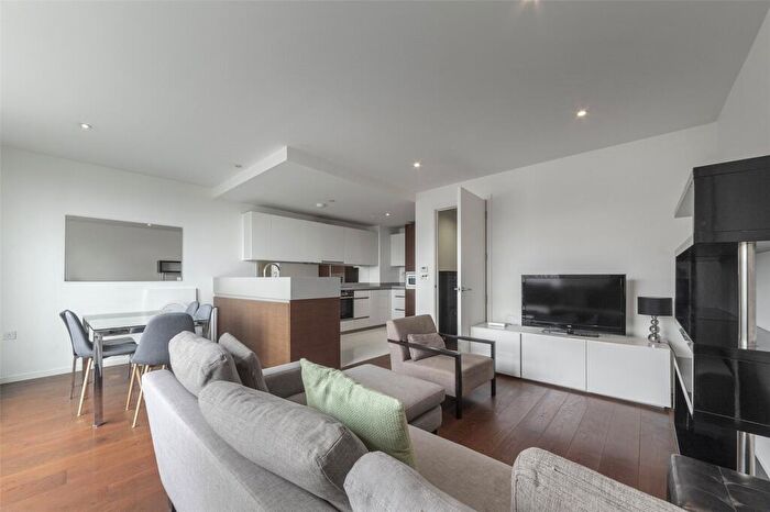 2 Bedroom Apartment To Rent In Baltimore Wharf, Canary Wharf, London, E14