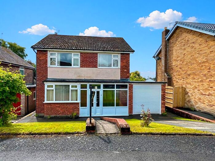 3 Bedroom Detached House For Sale In Byron Road, Greenmount, BL8