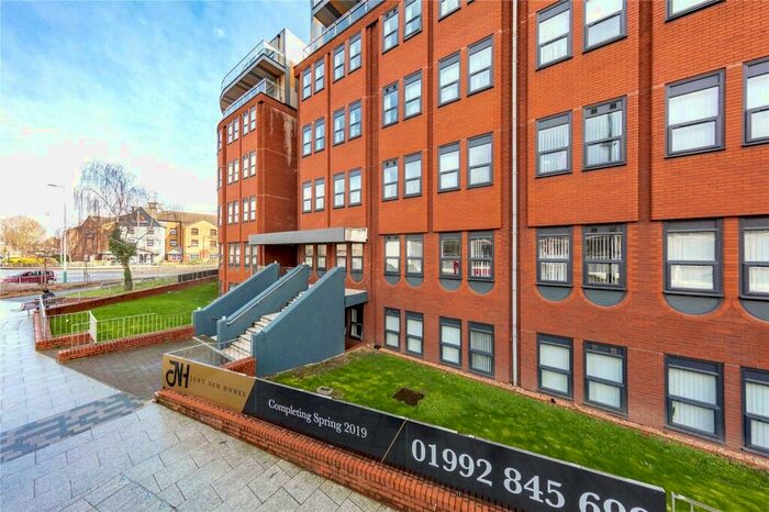 2 Bedroom Apartment To Rent In Verve Apartments, Romford, Essex, RM1