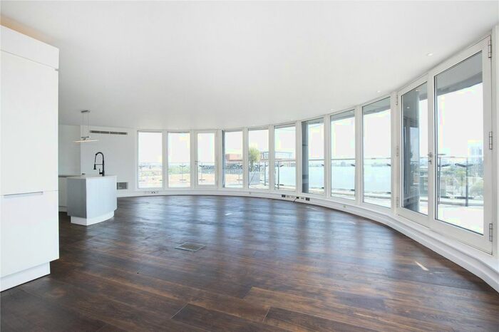 2 Bedroom Flat To Rent In Islington On The Green, A Islington Green, Angel, Islington, London, N1