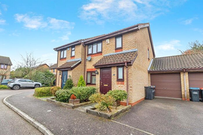 3 Bedroom Semi-Detached House For Sale In Twinflower, Walnut Tree, Milton Keynes, MK7