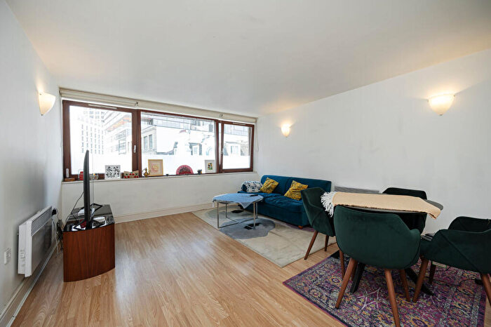 1 Bedroom Flat For Sale In Naylor Building West, Assam Street, Aldgate, London, E1