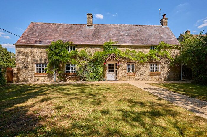 5 Bedroom Farm House For Sale In Weavings Farm, Abingdon Road, Standlake Witney, OX29