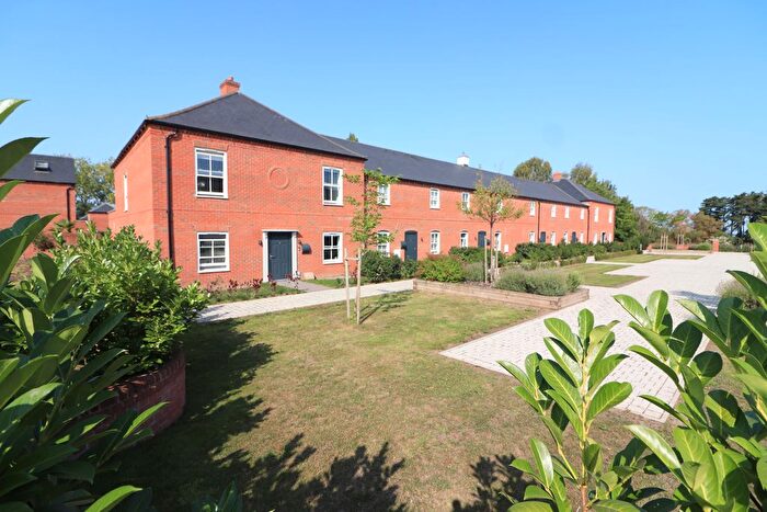 4 Bedroom Mews To Rent In Tamworth Road, Lichfield, WS14