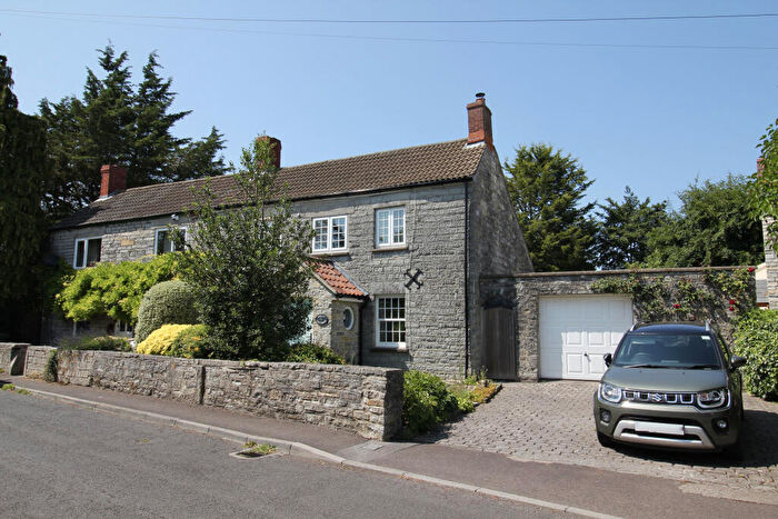 3 Bedroom Character Property For Sale In Portway, Street, BA16
